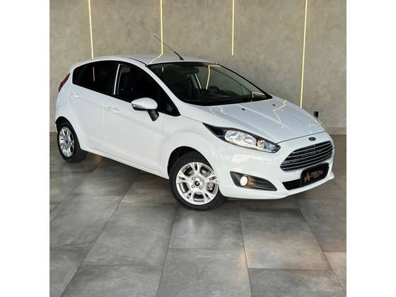 FORD FIESTA 1.6 SE HATCH 16V FLEX 4P POWERSHIFT FORD FIESTA 1.6 SE HATCH 16V FLEX 4P POWERSHIFT